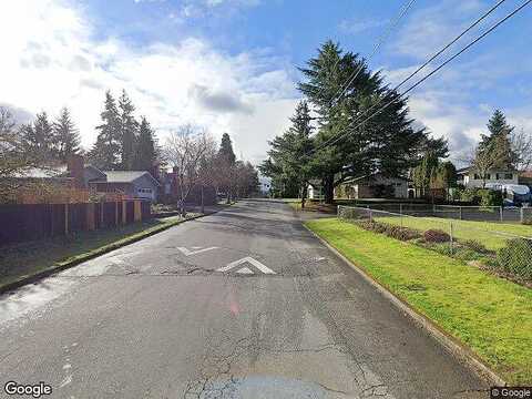 Ne 113Th Ave, Lake Oswego, OR 97035