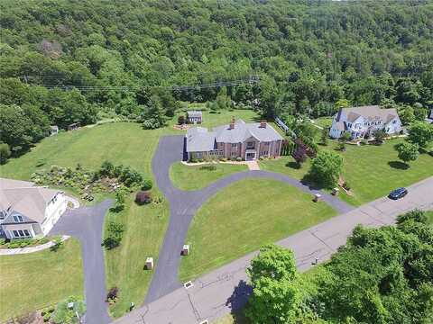 Hunting Ridge, SIMSBURY, CT 06070