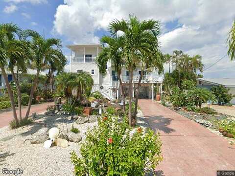 Rita, SAINT JAMES CITY, FL 33956
