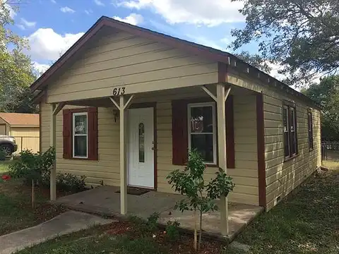 Moore, GRANBURY, TX 76048