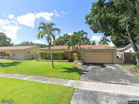 7Th, PEMBROKE PINES, FL 33024