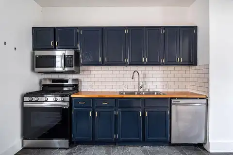 81St, MILWAUKEE, WI 53219