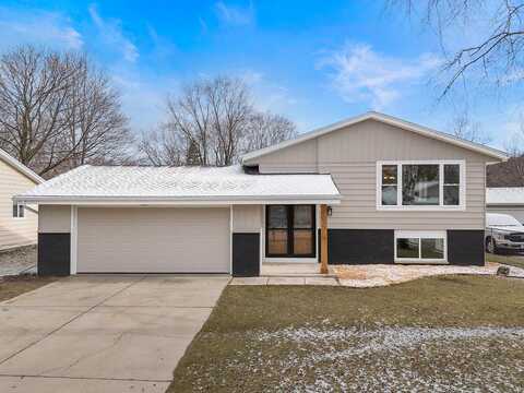 Wellington, WEST BEND, WI 53090