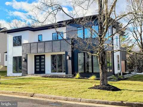 Boxwood, FALLS CHURCH, VA 22043