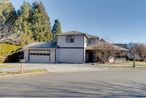 Samantha, HOOD RIVER, OR 97031