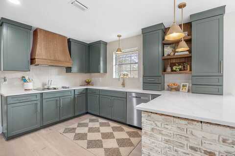 Creel, FORT WALTON BEACH, FL 32547