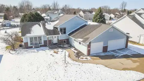 Village, OSHKOSH, WI 54904