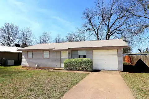 Ivy, STEPHENVILLE, TX 76401