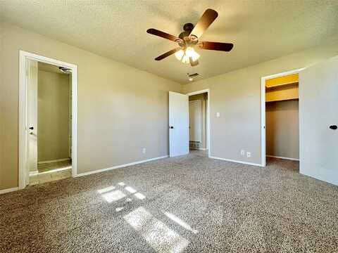 Sue Ann, BURLESON, TX 76028