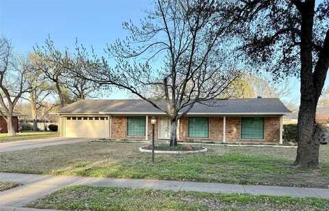 Cresthaven, PANTEGO, TX 76013