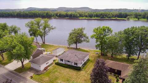 Front, CASSVILLE, WI 53806