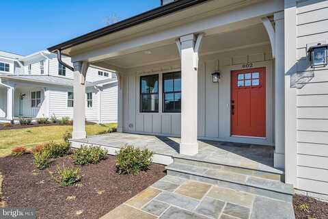Martin Ave, MIDDLEBURG, VA 20117