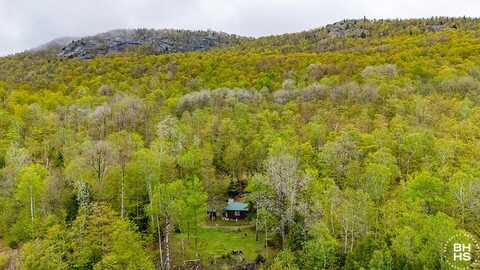 71 Nimrod Trail, Keene Valley, NY 12943
