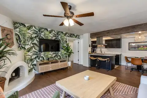 7557 N DREAMY DRAW Drive, Phoenix, AZ 85020