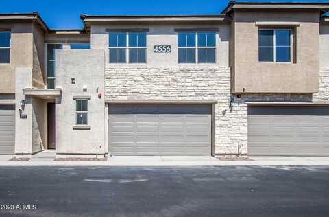 4556 S RIATA Street, Gilbert, AZ 85297