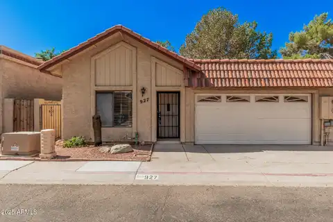 927 E CHARLESTON Avenue, Phoenix, AZ 85022