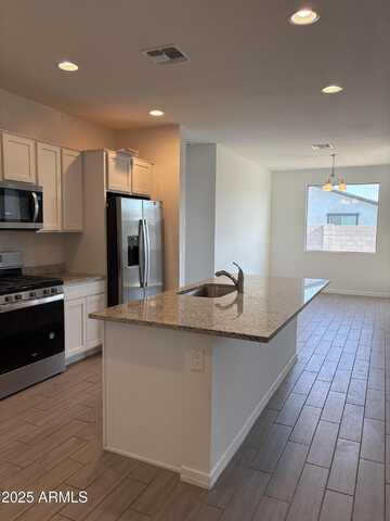 11309 E ULYSSES Avenue, Mesa, AZ 85212