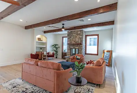 8214 N 16TH Street, Phoenix, AZ 85020