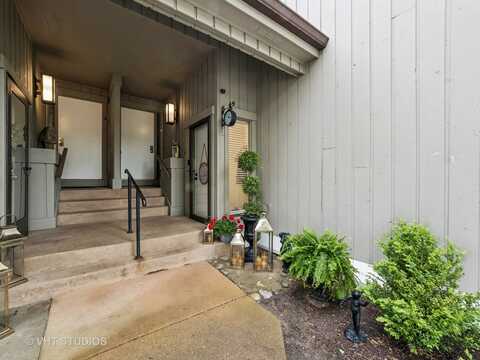 97 Thornhill Lane, Lake Barrington, IL 60010