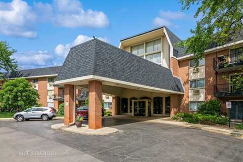 1188 Royal Glen Drive, Glen Ellyn, IL 60137