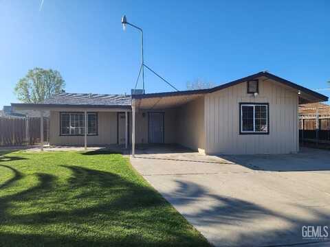 816 Rosa Court, Delano, CA 93215
