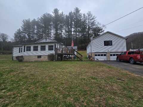 884 Upper Rock Creek Rd, ROCK CREEK, WV 25174