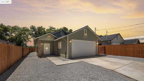 18166 7th Ave, Jamestown, CA 95327