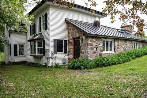 1466 Grant Road, Russia, NY 13324
