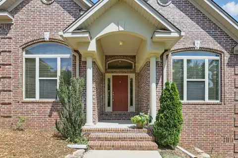 12 Woodfern Dr, Little Rock, AR 72211