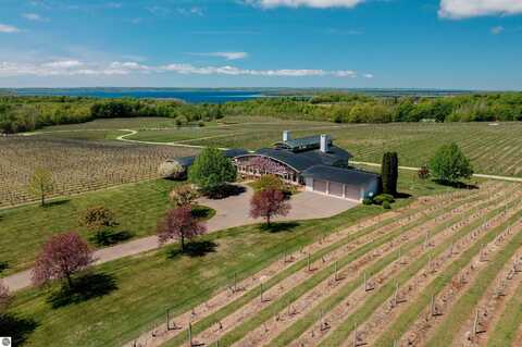2721 NELSON ROAD, TRAVERSE CITY, MI 49686