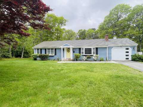 31 Acorn Road, East Dennis, MA 02641