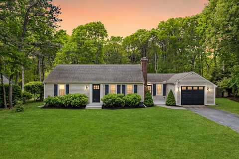 9 Cogswell Path, West Yarmouth, MA 02673