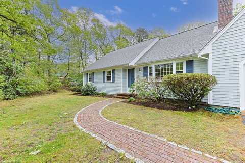 8 Bay Pine Road, Harwich, MA 02645