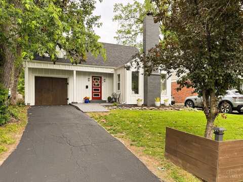 6982 Grace Avenue, Mariemont, OH 45227
