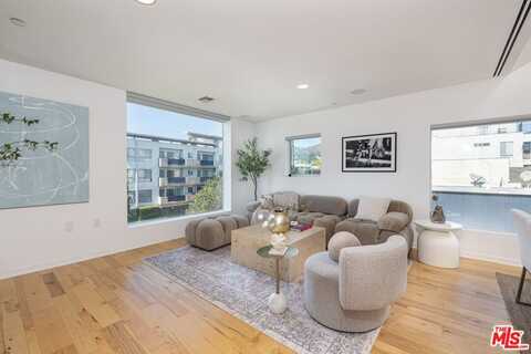 1322 N Detroit St, Los Angeles, CA 90046
