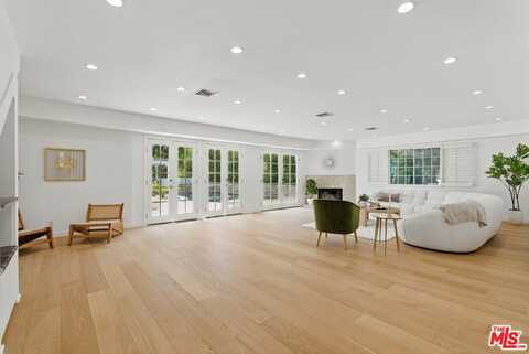 5220 Melvin Ave, Tarzana, CA 91356