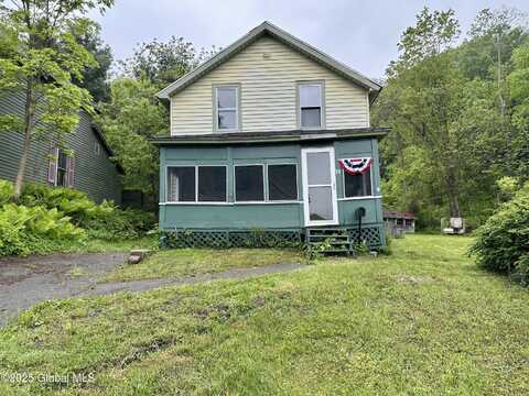 59 Mckinley Place, Gloversville, NY 12078