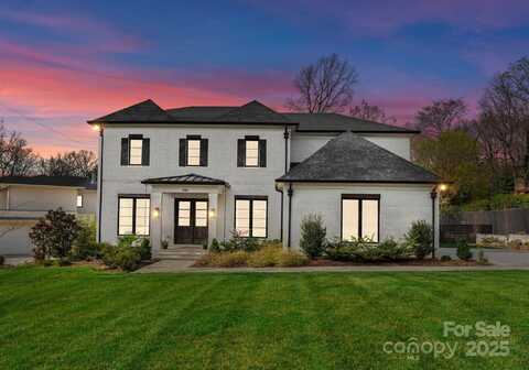300 Mammoth Oaks Drive, Charlotte, NC 28270