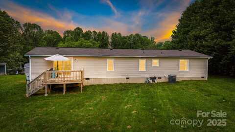 37 Bittersweet Drive, Hendersonville, NC 28792