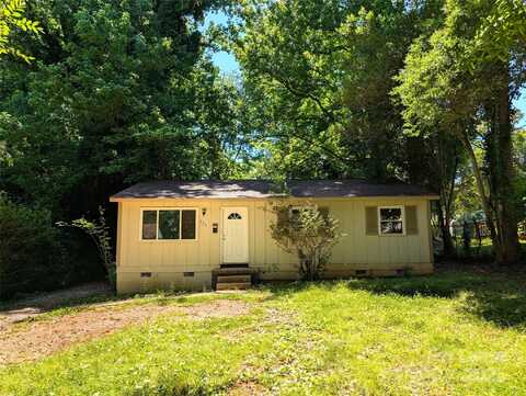 933 Yellowstone Drive, Charlotte, NC 28208