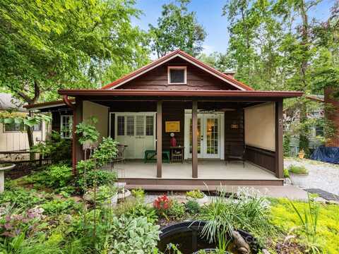 23 Leatherwood Lane, Hendersonville, NC 28739