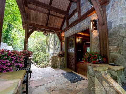 82 Red Oak Drive, Mills River, NC 28759