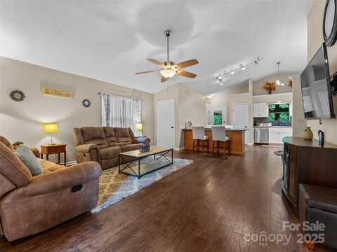 100 Tarragon Place, Flat Rock, NC 28731