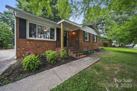 9818 Starwood Drive, Charlotte, NC 28215
