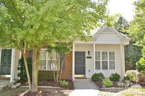 125 Lynch Circle, Mooresville, NC 28117