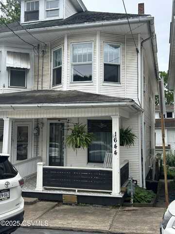 1644 W WALNUT Street, Coal Township, PA 17866