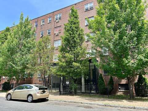 40 Owen Street, Hartford, CT 06105