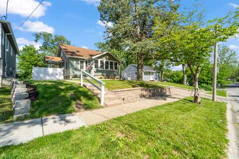 1516 57th Place, Des Moines, IA 50311