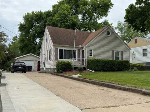 1300 Shawnee Avenue, Des Moines, IA 50313