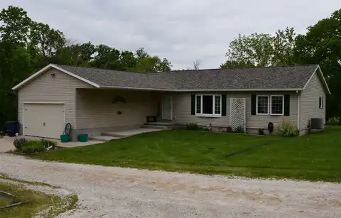 5198 S23 Highway, Carlisle, IA 50047